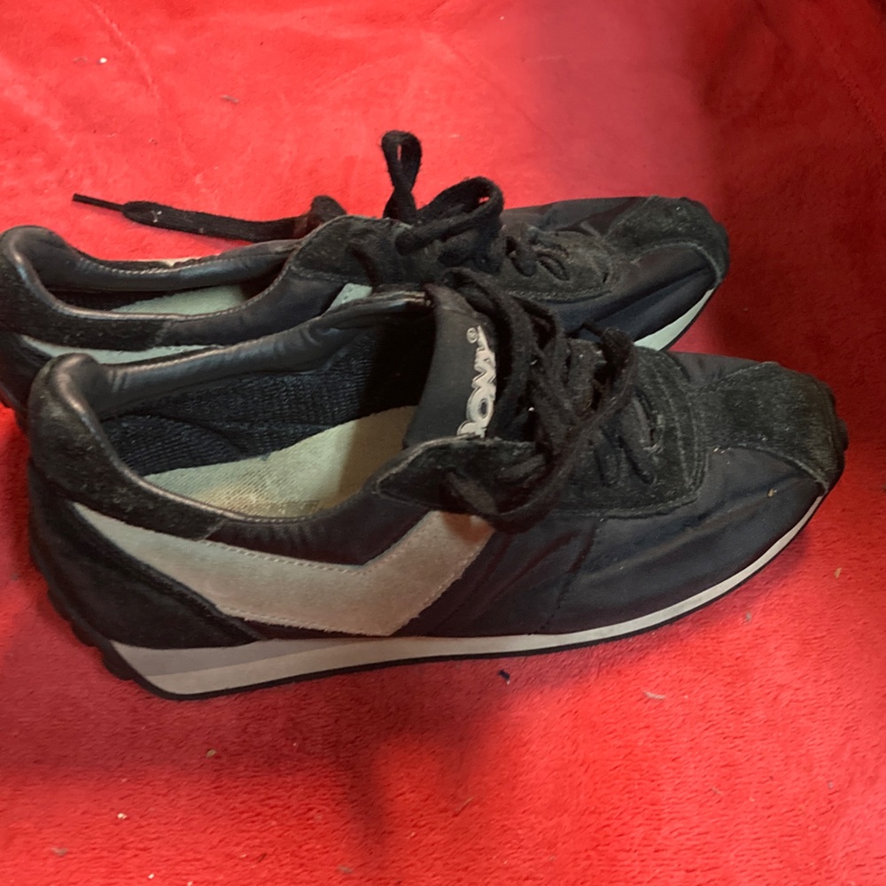 Pony Black Low-Top Lace-Up Sneakers